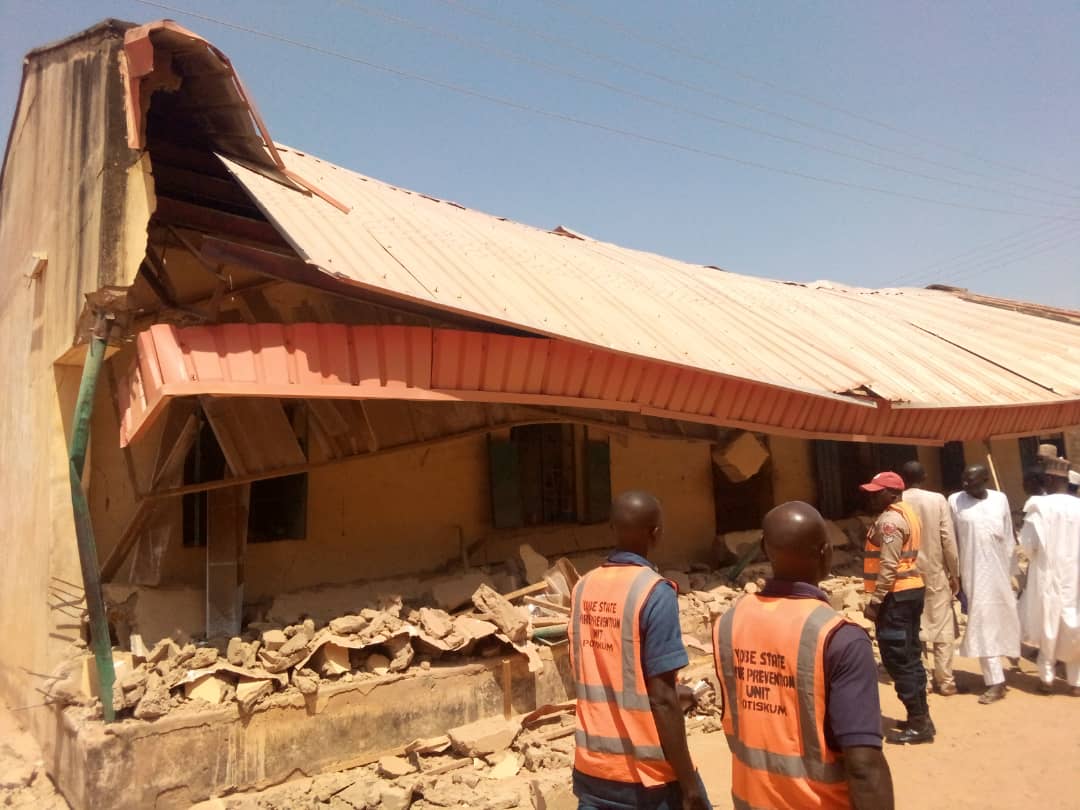 One Dies, 5 Injured as wall collapses on Students in Yobe classroom